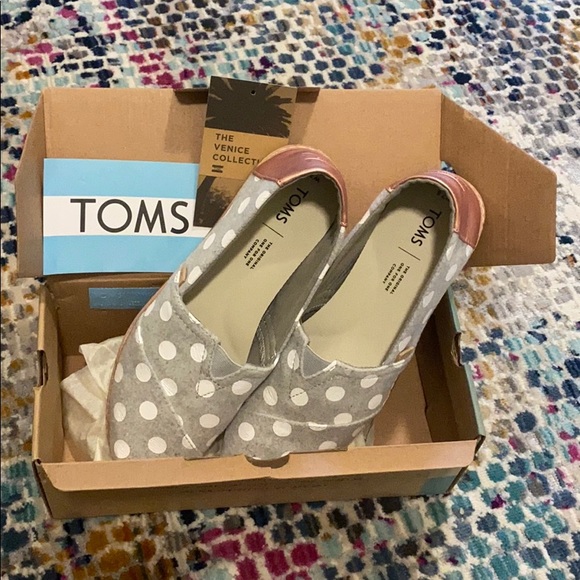 drizzle dots felt women's classics